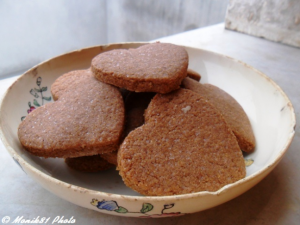 Biscotti senza glutine "Cuori di cacao" di Monica Martino